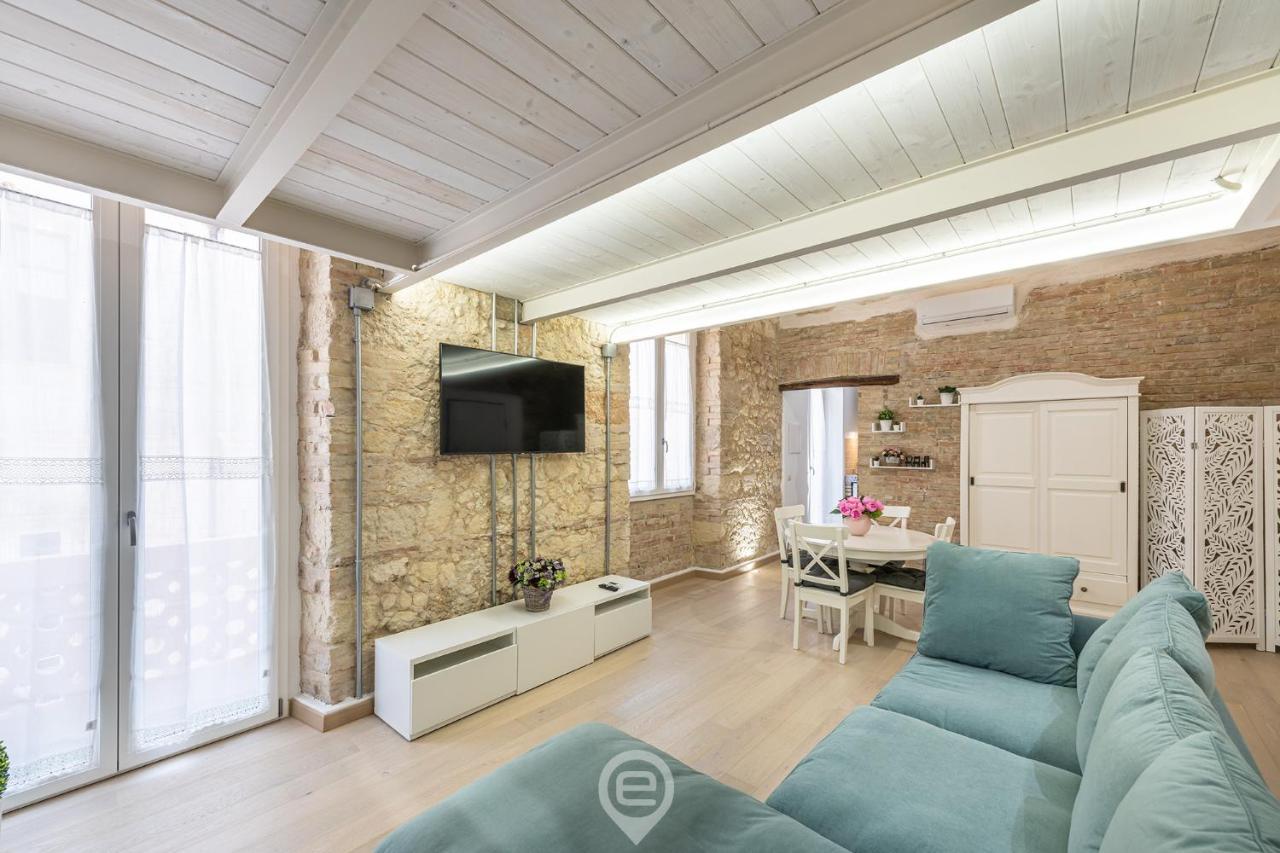 Apartamento Adriana'S New Loft Cagliari Exterior foto