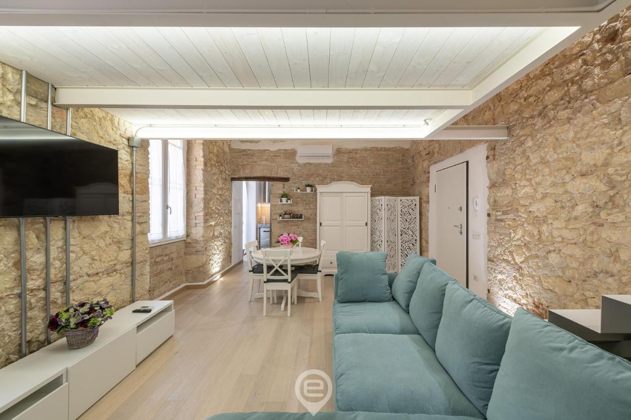 Apartamento Adriana'S New Loft Cagliari Exterior foto